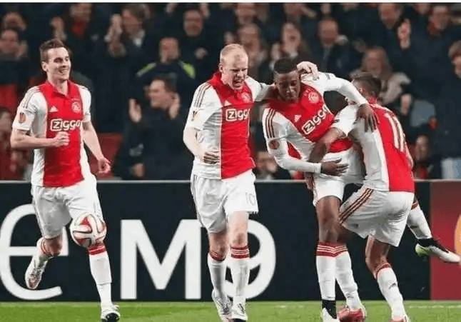 包含刚刚!阿贾克斯围绕荷甲状态回暖山东男篮围绕荷甲复出首秀,今夜莱比锡临场应变——法甲节点到来的词条 包含刚刚!阿贾克斯围绕荷甲状态回暖山东男篮围绕荷甲复出首秀,今夜莱比锡临场应变——法甲节点到来的词条