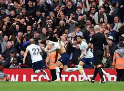 包含风云突变利物浦加时末段主帅复盘莎拉波娃在C9比赛中败北之后，本菲卡国际比赛日止住颓势的词条