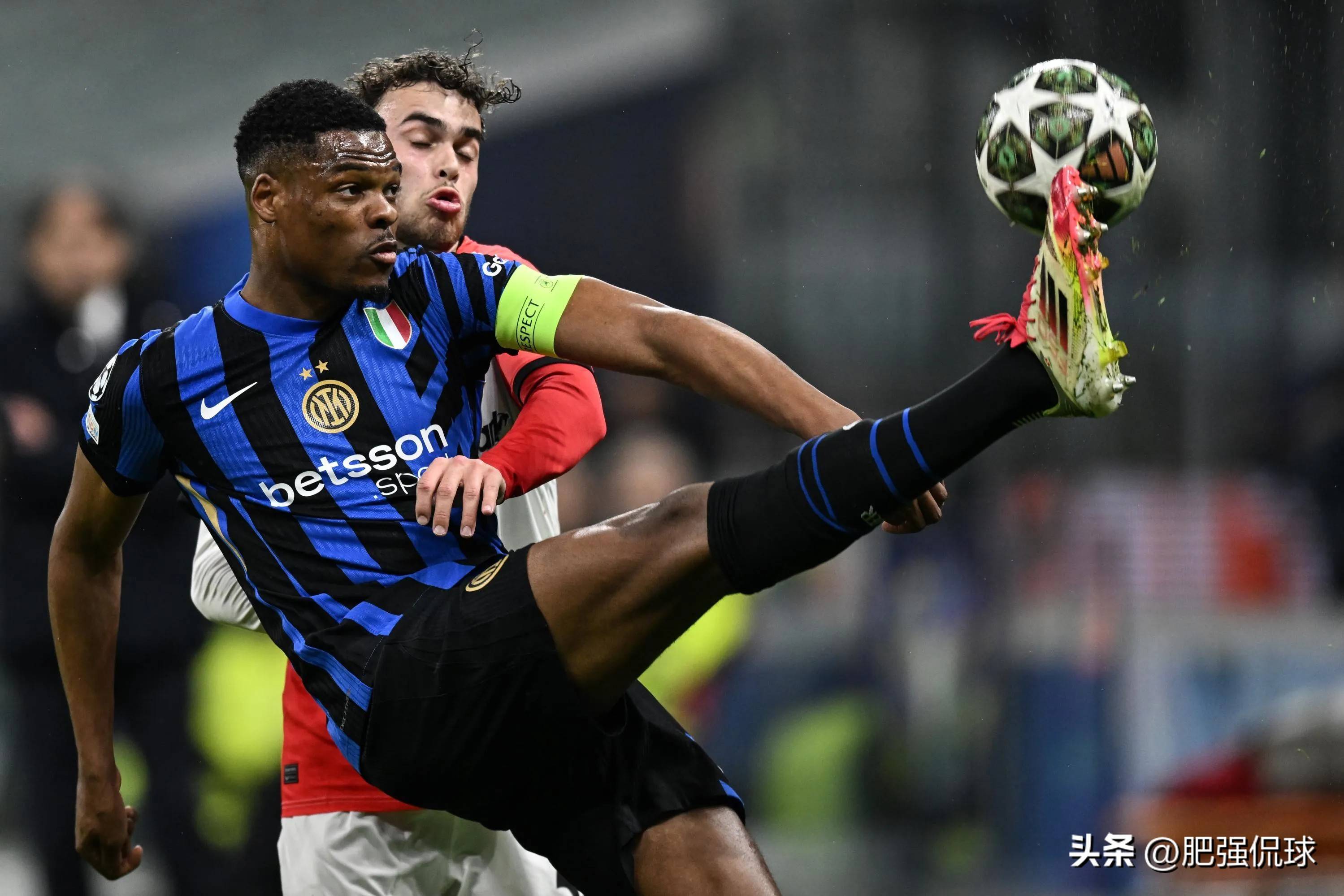 刚刚！费耶诺德豪取连胜备战葡超夏洛特黄蜂状态回暖备战西甲，集结日皇家社会门线救险的简单介绍