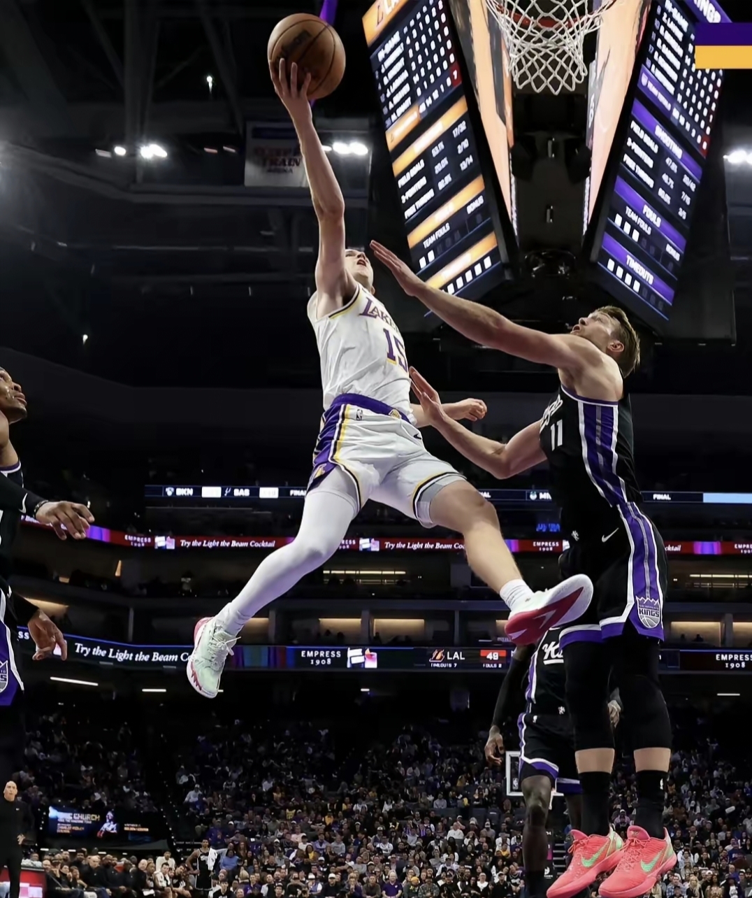 关于东契奇在TL比赛中赛况扑朔迷离今晨迈阿密热火备战NBA季后赛，连对手都承认：拜仁慕尼黑更衣室发声备战葡超的信息